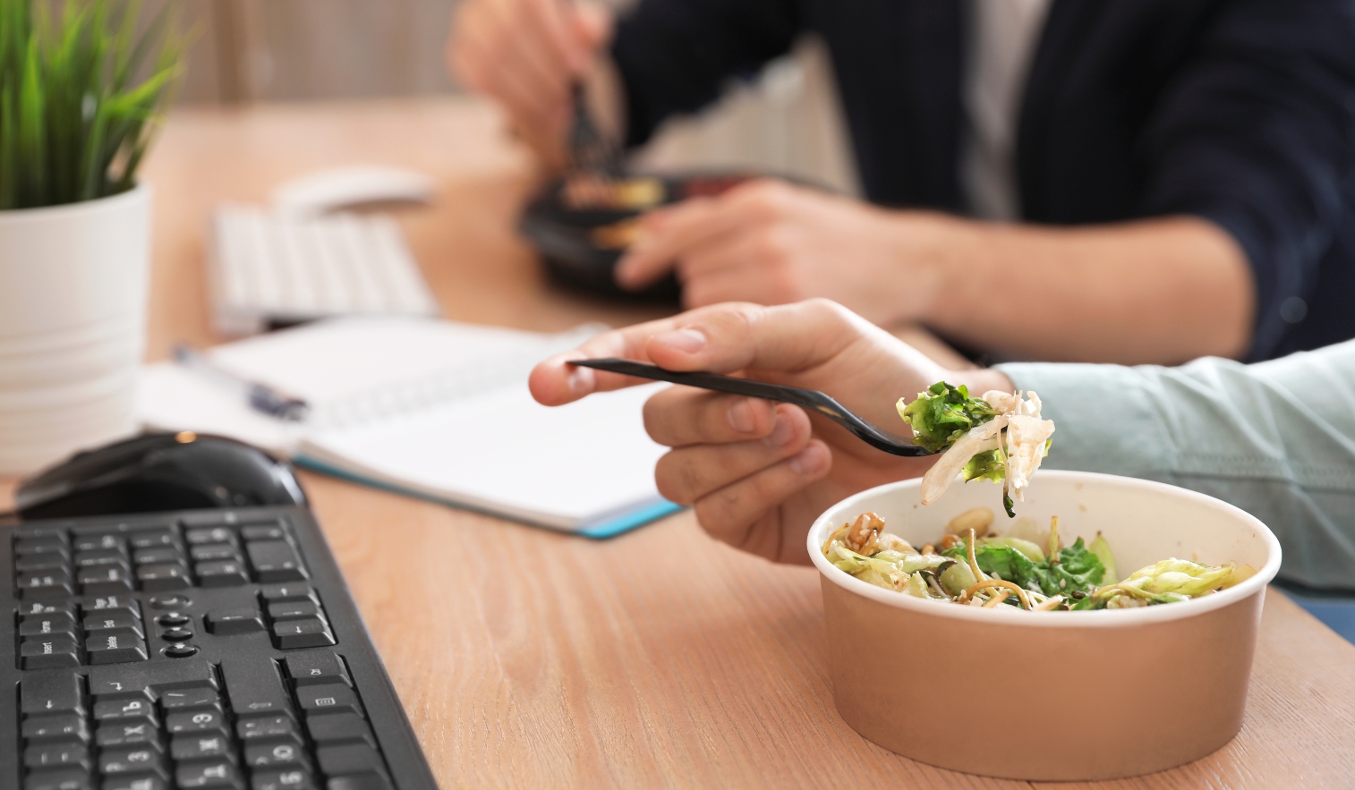como-cuidar-la-comida-para-empleados-aun-con-poco-tiempo